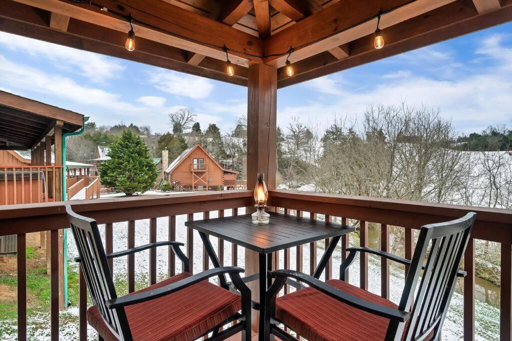 Cabin With New Hot Tub, Near Dollywood .2Bd.2Ba.Sleeps6.Bbq Sevierville Exterior foto